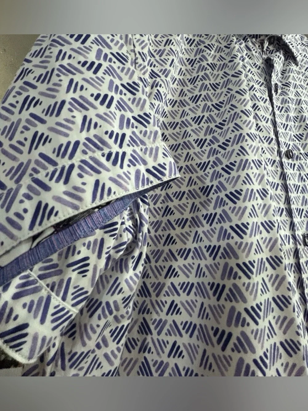Robert Graham Shirt Mens XL Classic Fit Purple White Geometric Short Sleeve